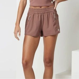 Vuori Dash Short in Terracotta